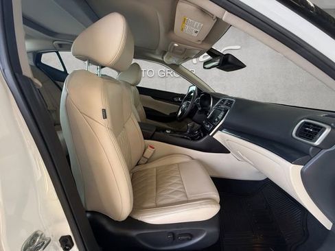 Used 2023 Nissan Maxima Platinum w/ Sport Mat Group FWD image 24