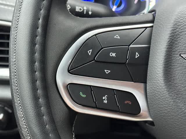 Used 2026 Chrysler Pacifica Select FWD image 21