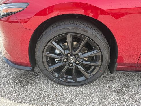 New 2026 MAZDA MAZDA3 Hatchback w/Premium Plus Pkg AWD/4WD image 4