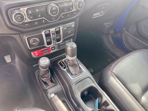Used 2019 Jeep Wrangler Unlimited Rubicon w/ Uconnect 4C Nav & Sound Group AWD/4WD image 14