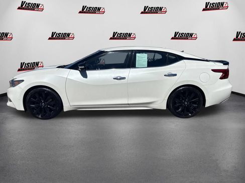 Used 2018 Nissan Maxima SR w/ Midnight Edition FWD image 8