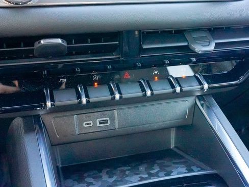New 2026 GMC Canyon Elevation w/ Convenience Package RWD image 18