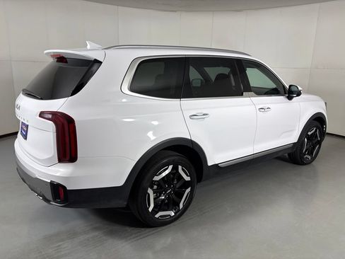 Used 2025 Kia Telluride S FWD image 8