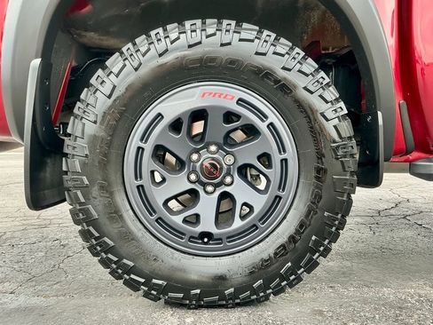 Used 2025 Nissan Frontier PRO-4X image 22