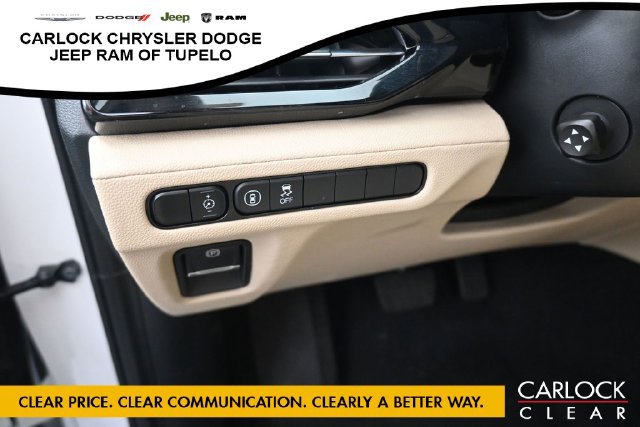 Used 2025 Acura MDX FWD image 18