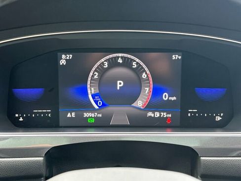 Used 2022 Volkswagen Tiguan SE R-Line image 31