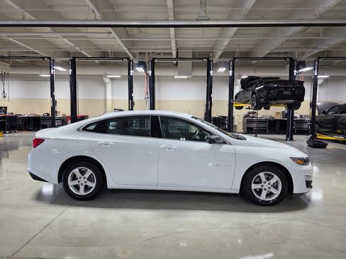 Used 2022 Chevrolet Malibu LS image 8