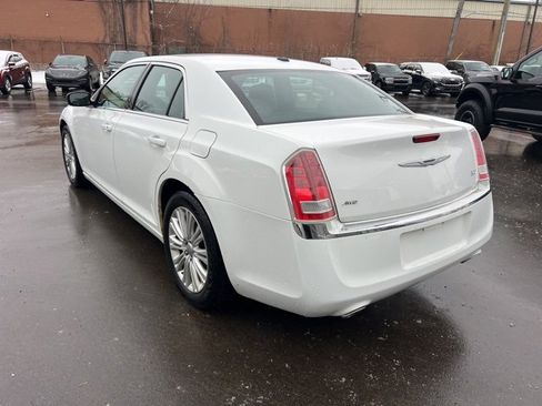 Used 2014 Chrysler 300 AWD w/ Driver Convenience Group image 7