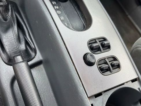 Used 2005 Jeep Liberty Renegade image 48