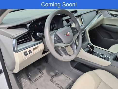 Used 2023 Cadillac XT5 Premium Luxury AWD/4WD image 2