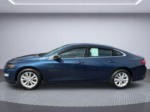 Used 2020 Chevrolet Malibu LT w/ Leather Package FWD image 3