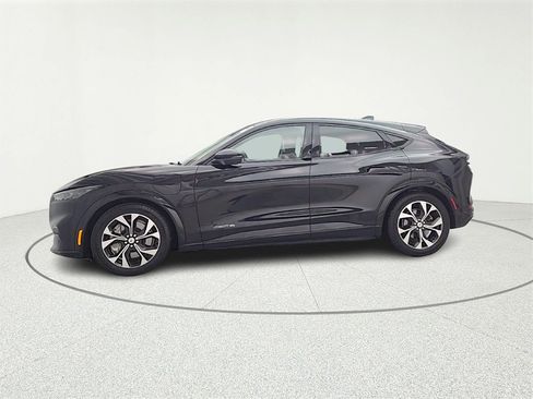 Used 2021 Ford Mustang Mach-E Premium image 4