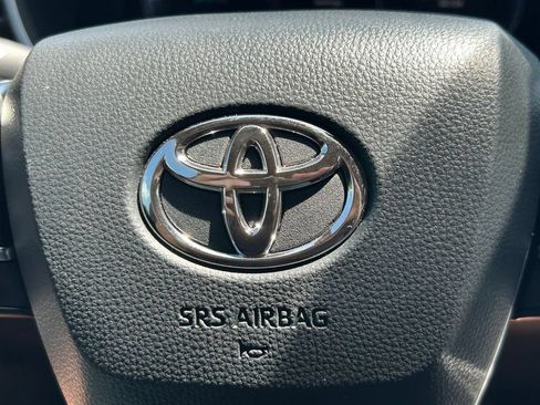 Used 2025 Toyota Highlander XSE AWD/4WD image 39