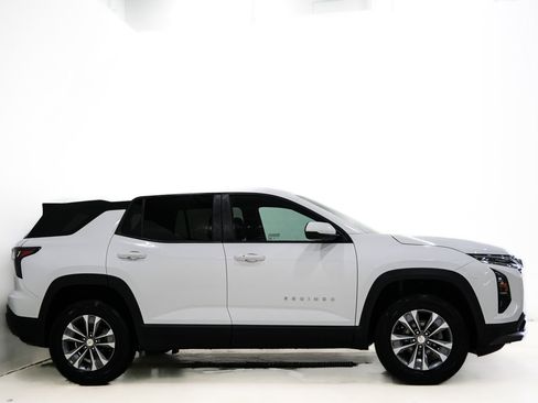 Used 2025 Chevrolet Equinox LT image 4