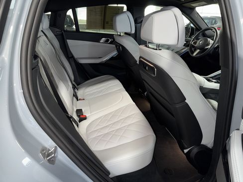 Certified 2025 BMW X6 xDrive40i image 12