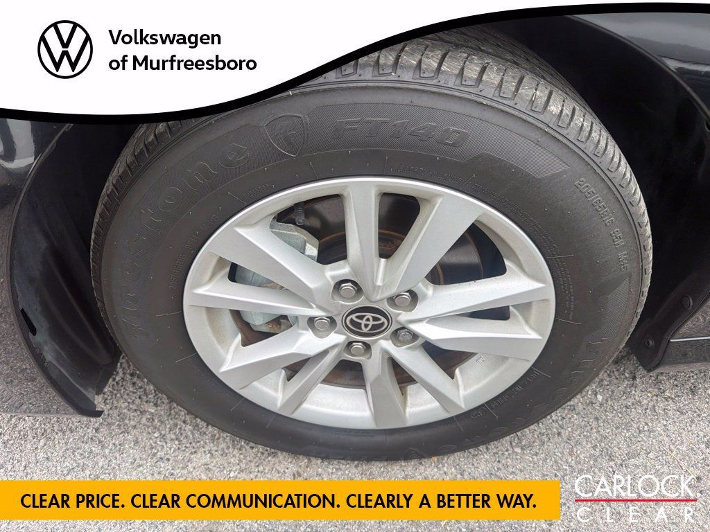 Used 2025 Toyota Camry LE w/ Convenience Package FWD image 6