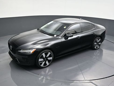 Certified 2024 Volvo S60 T8 Plus image 16