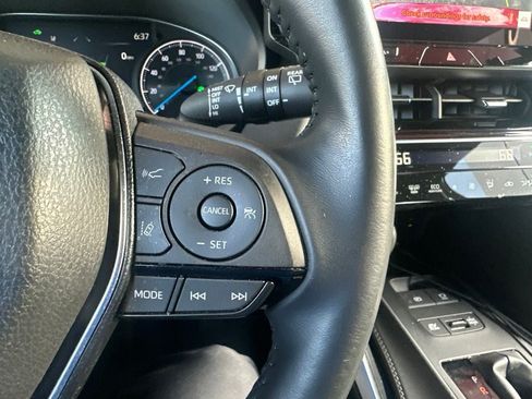 Used 2024 Toyota Venza Nightshade AWD/4WD image 16