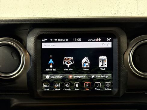 Used 2020 Jeep Wrangler Unlimited Sahara image 20