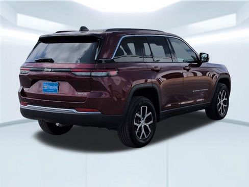 Used 2024 Jeep Grand Cherokee Limited image 6