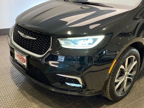 Used 2021 Chrysler Pacifica Pinnacle image 7