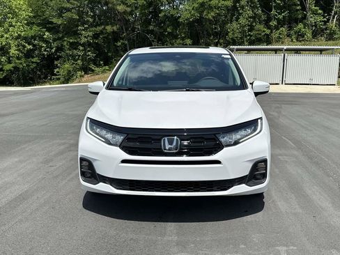 New 2026 Honda Odyssey Touring image 2
