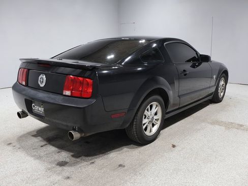 Used 2009 Ford Mustang Coupe image 2