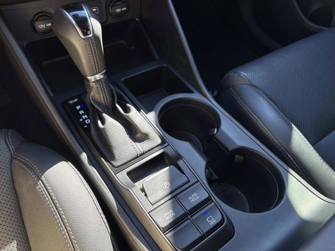 Used 2021 Hyundai Tucson Limited image 32