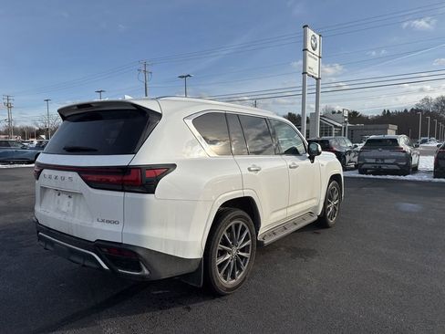 Used 2024 Lexus LX 600 F Sport image 23