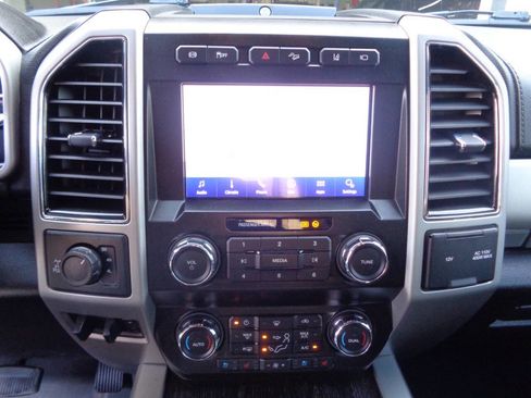 Used 2020 Ford F250 Lariat w/ Chrome Package image 54