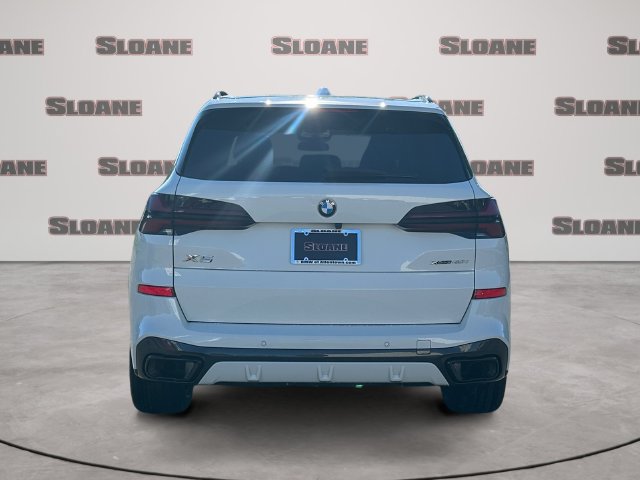 Used 2024 BMW X5 xDrive40i w/ M Sport Package AWD/4WD image 4