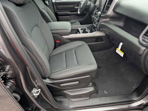 New 2026 RAM 1500 Express AWD/4WD image 23