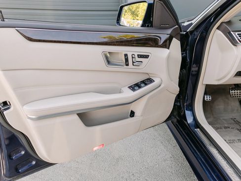 Used 2015 Mercedes-Benz E 350 4MATIC Sedan w/ Premium 1 Package image 9