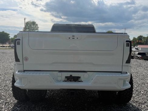 Used 2025 GMC Sierra 3500 Denali w/ Denali Reserve Package image 6