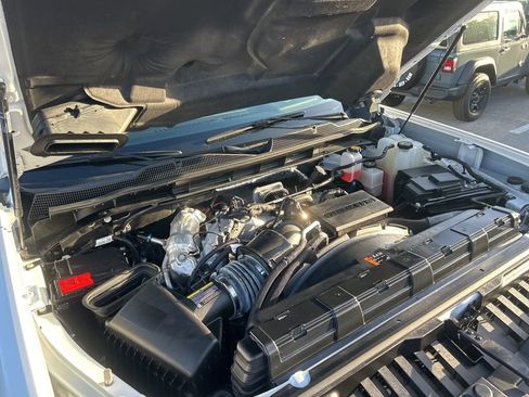 Used 2025 Chevrolet Silverado 2500 LT w/ Convenience Package image 16