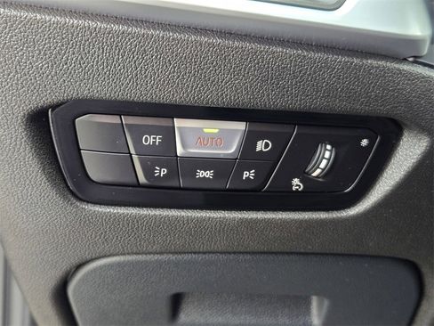 Used 2020 BMW 330i Sedan w/ Convenience Package image 25