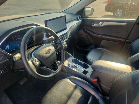 Used 2024 Ford Escape Platinum AWD/4WD image 7