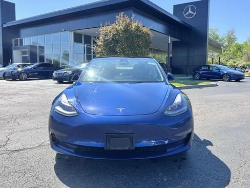 Used 2022 Tesla Model 3 RWD image 2