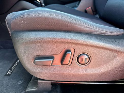 Used 2017 Hyundai Tucson SE image 12