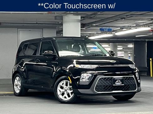 Used 2020 Kia Soul S image 3