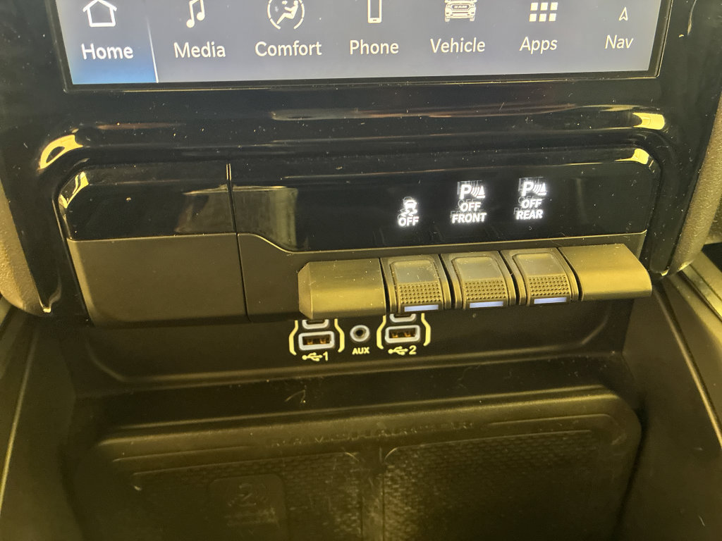 Used 2025 RAM 1500 Big Horn AWD/4WD image 19