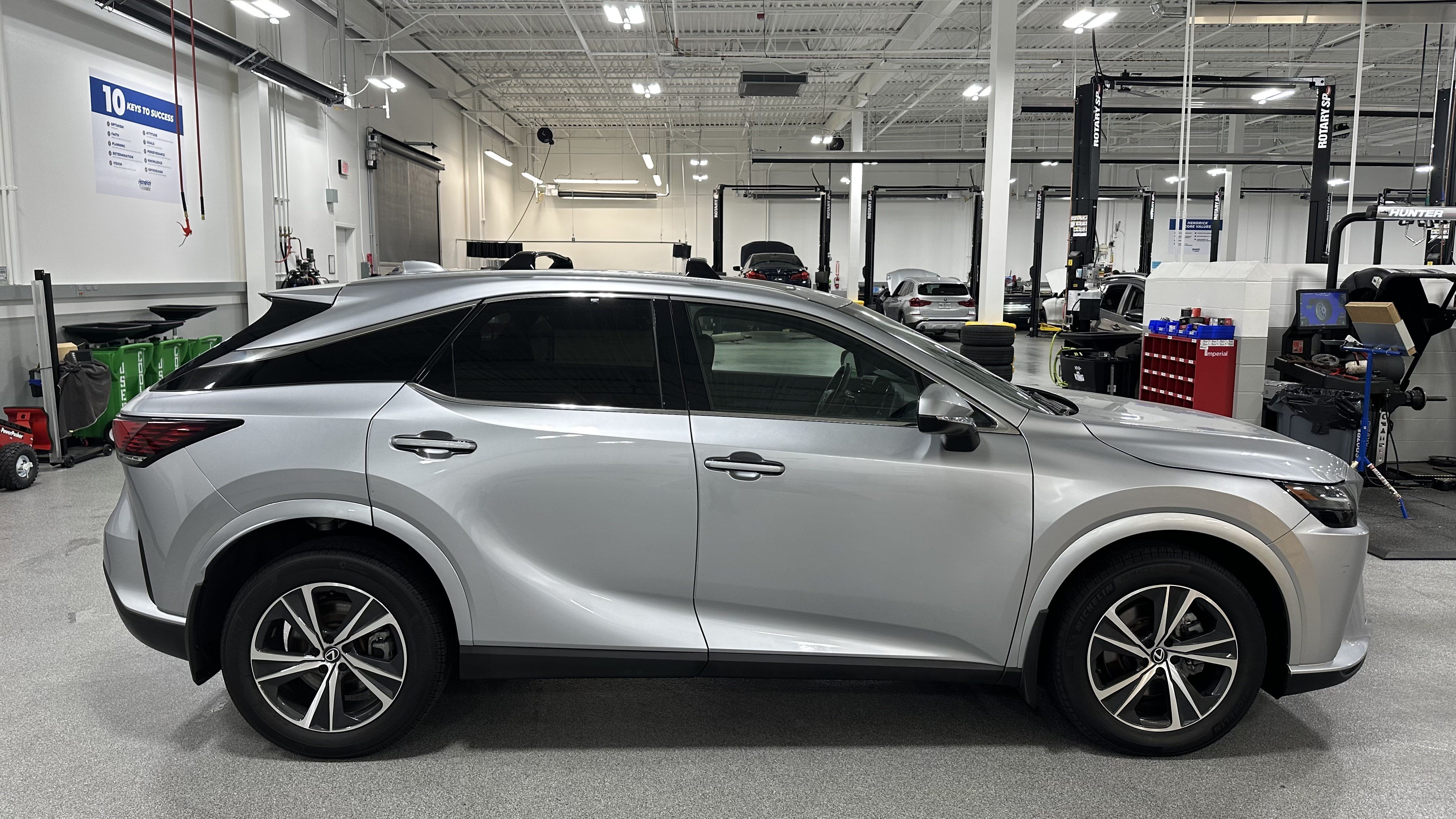 Used 2023 Lexus RX 350 Premium w/ Accessory Package AWD/4WD image 11