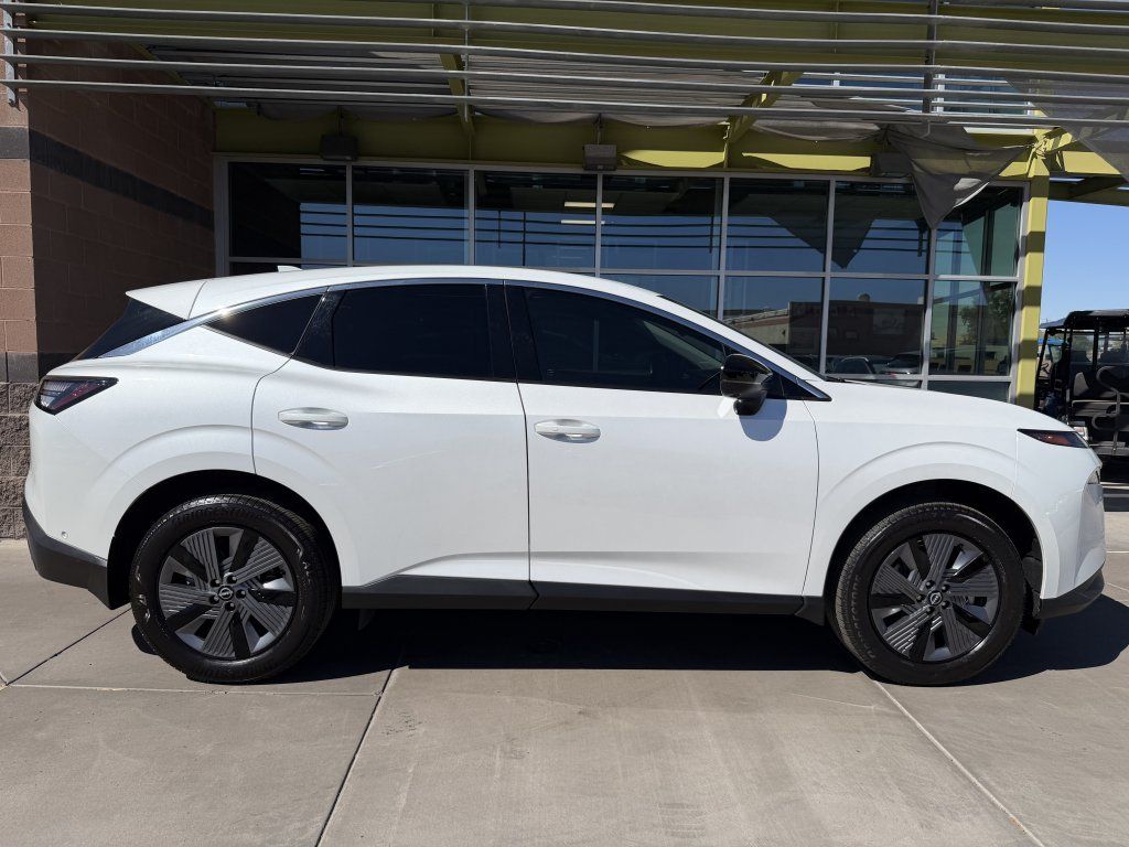 Used 2025 Nissan Murano SL AWD/4WD image 9