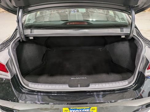 Used 2022 Hyundai Elantra SEL FWD image 24