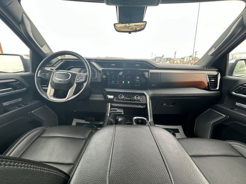 Used 2024 GMC Sierra 1500 Denali w/ Denali Reserve Package image 15