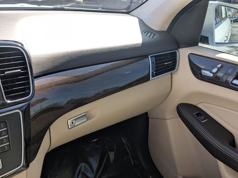 Used 2016 Mercedes-Benz GLE 300d GLE 300d image 4