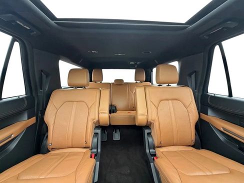Used 2023 Ford Expedition Max Platinum AWD/4WD image 28