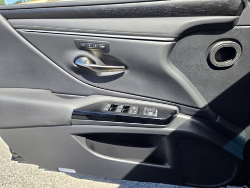 Used 2023 Lexus ES 300h w/ Premium Package FWD image 26