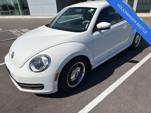 Used 2012 Volkswagen Beetle 2.5 FWD image 4