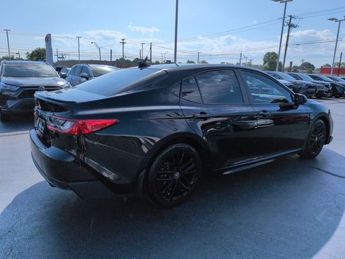 Certified 2025 Toyota Camry SE FWD image 5